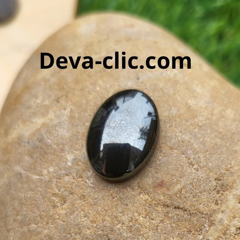 Cabochon ovale hématite