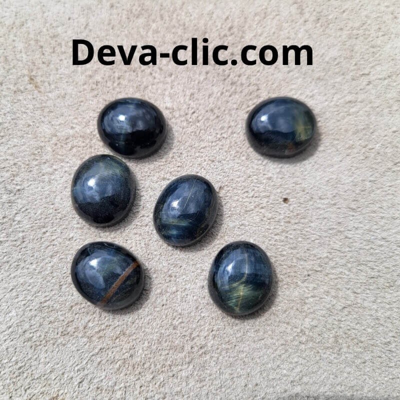 Cabochon Oeil de faucon